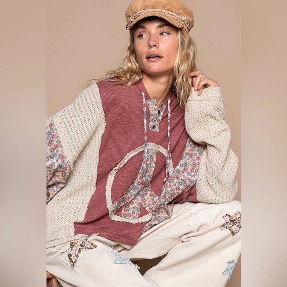 #564 POL Burgundy and Cream Hoodie - Picture 4 of 4